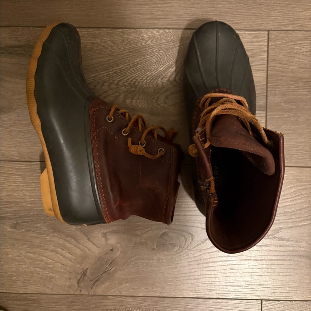 Sperry duck boots women’s 8